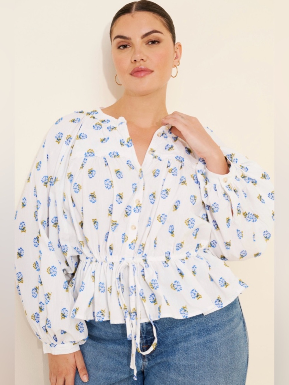 1X Anthropologie Pilcro Babydoll Batwing Blouse white with blue floral - Picture 2 of 10